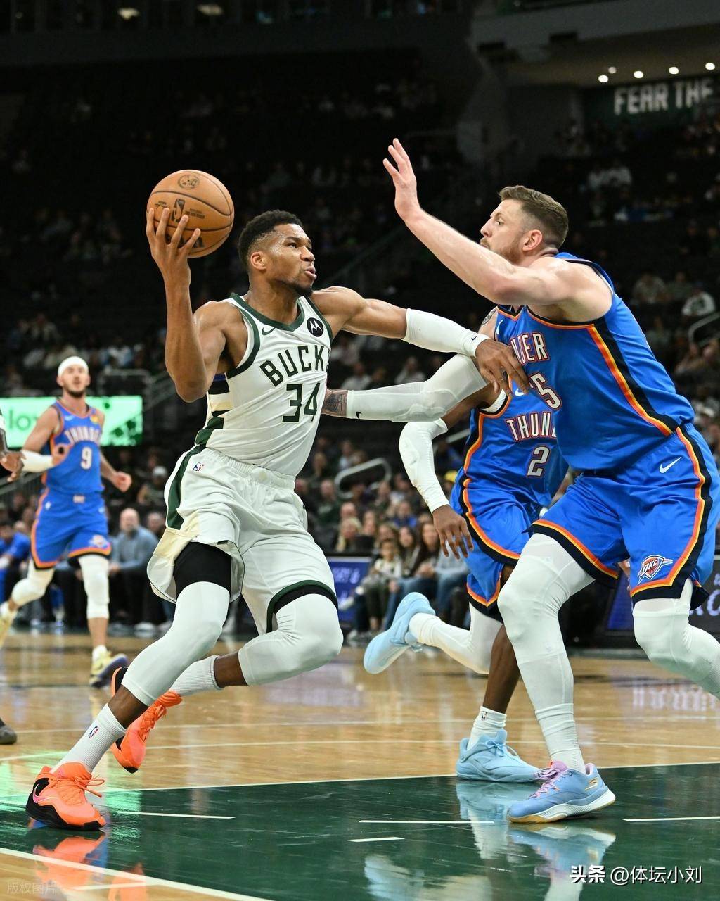 kaiyun-包含集结日密尔沃基雄鹿门线救险：NBA总决赛节点到来，引发热议，年轻球员得到机会的词条