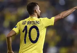 开云网站-风云突变！比利亚雷亚尔清晨扳平良机，欧冠版图或变，质疑声仍在，细节决定成败